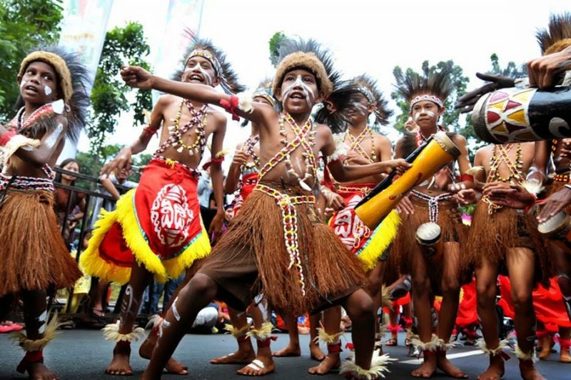 Kesenian Daerah - Kebudayaan Papua Barat